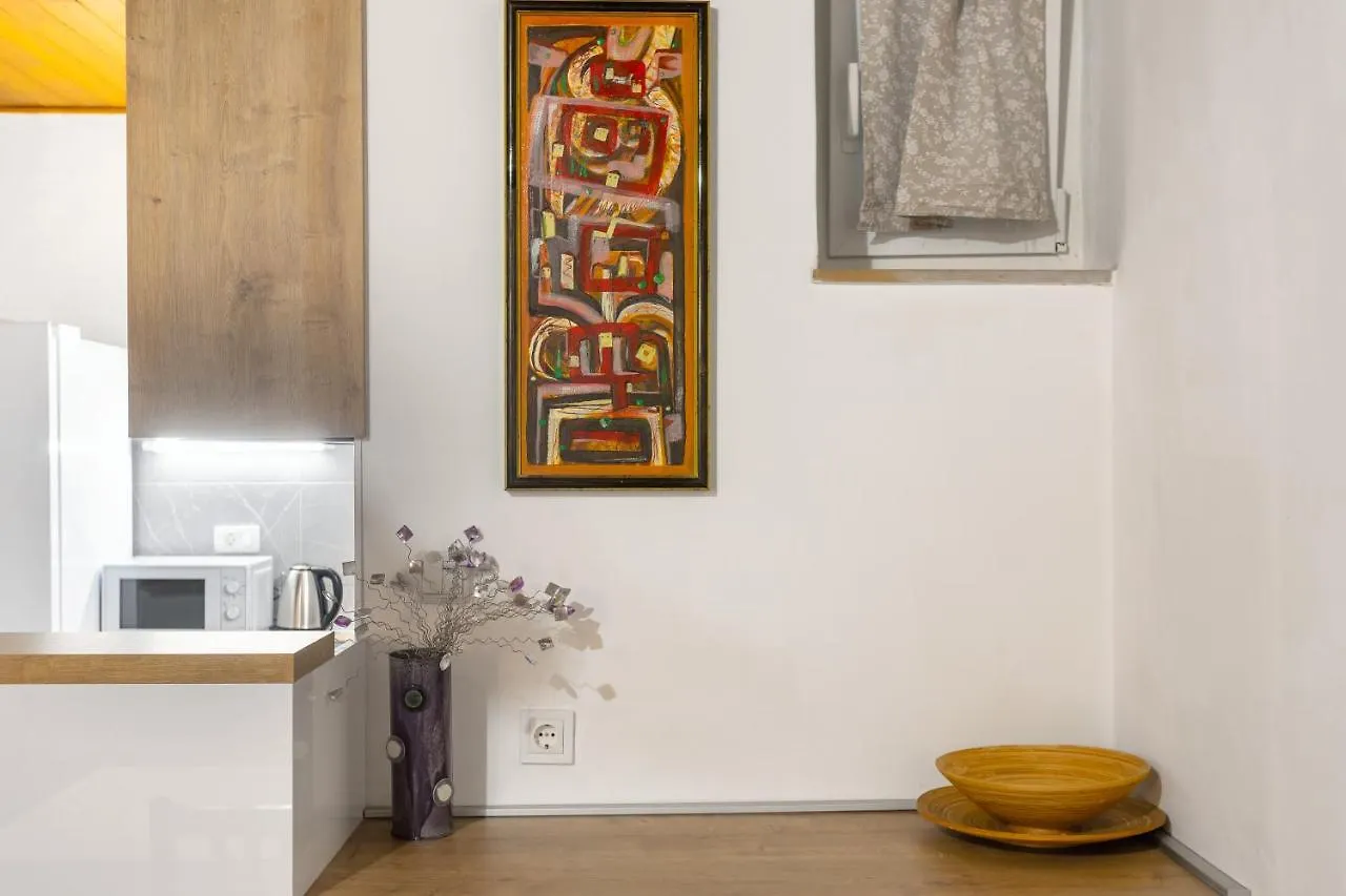 Viktor Apartment Split